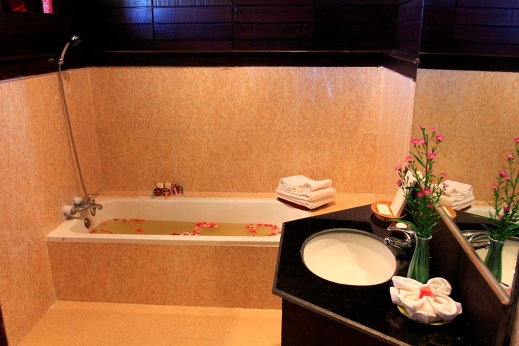 Sky Lake Inle Resort Inle Lake Екстер'єр фото